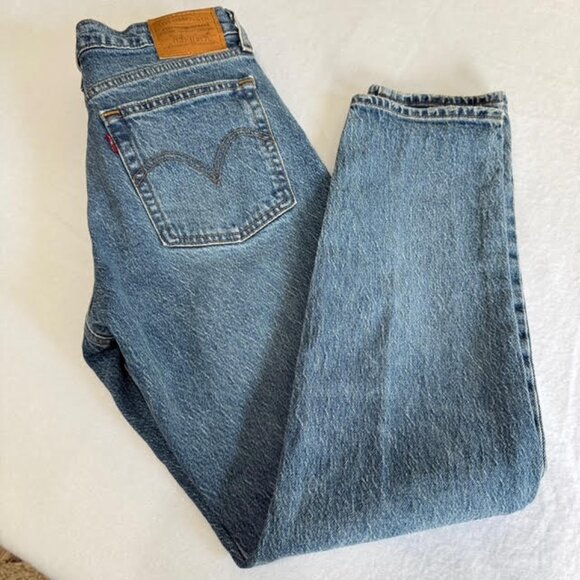 LEVI'S Wedgie Icon Fit Straight Leg Button Fly Jeans - Picture 3 of 15